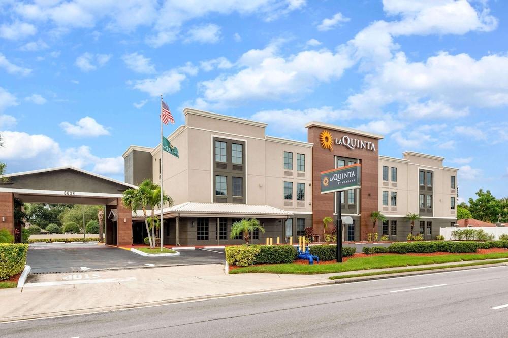 La Quinta By Wyndham St. Petersburg Northeast *Newly Renovated Hotel Exterior photo